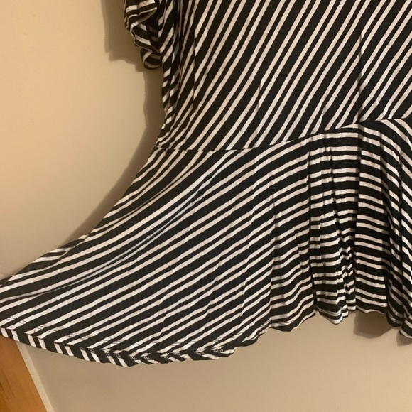 3/$32 Apt. 9 Sz PXL short-sleeved, black/white striped, peplum hem top. - Picture 3 of 5